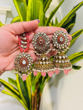 Load image into Gallery viewer, Pearl Mirror Jhumka Set with Maangtikka Set
