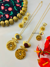 Load image into Gallery viewer, Contemporary Natural Stone Brass Long Chain Necklace set
