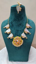 Load image into Gallery viewer, Natural Stone Druzy Handpainted Handmade Necklace set
