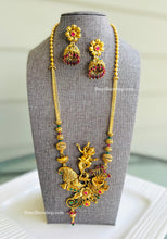 Load image into Gallery viewer, Premium quality Dancing Ganesha Pendant With elephant and unique pattern Necklace set

