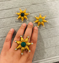 Load image into Gallery viewer, Amarpali Brass Made Carved Stone Star kundan adjustable Ring
