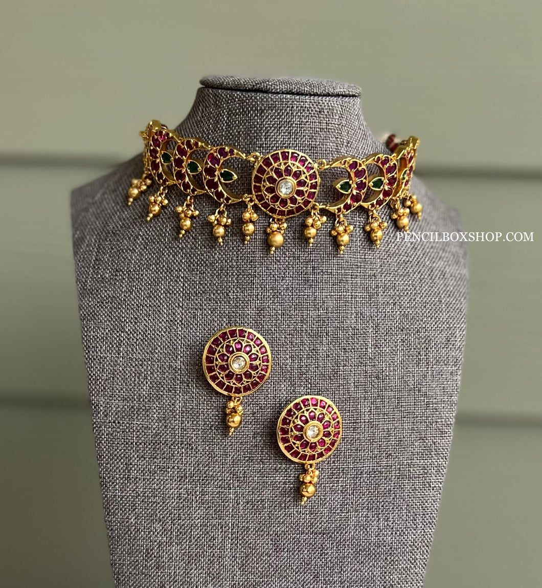 Multicolor Kemp Stone premium Quality Flower design Choker necklace set for women