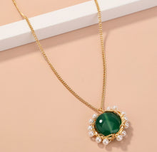 Load image into Gallery viewer, Green stone pendant single layer necklace for women IDW
