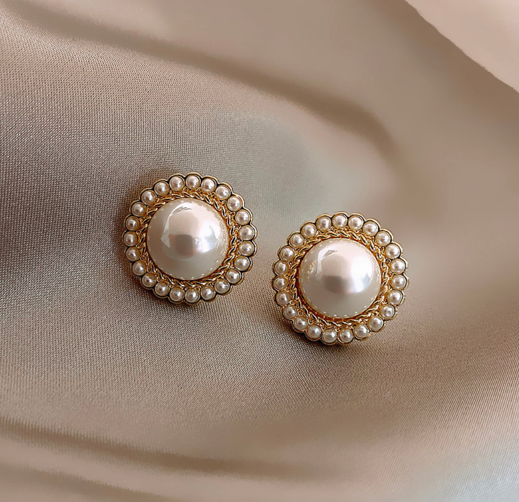 White pearl Stud Rhinestone Studded Earrings IDW