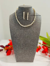 Load image into Gallery viewer, Single stone Diamond Look single Layer necklace set
