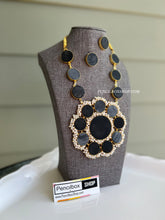 Load image into Gallery viewer, Contemporary Shades of black Brass Natural Stone Necklace set
