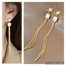 Load image into Gallery viewer, Pearl Long Golden Tassel dangling Earrings IDW
