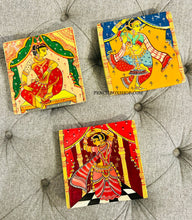 Load image into Gallery viewer, Set of 3 Dancing Lady Wall plates mango wood handpainted handmade Home decor
