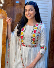 Load image into Gallery viewer, 2 pc Embroidery white long Kurta with Dupatta women clothing
