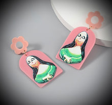 Load image into Gallery viewer, Acrylic Pink Flower women Earrings IDW
