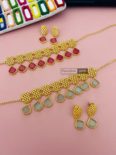 Load image into Gallery viewer, Natural Stone hanging Choker necklace set
