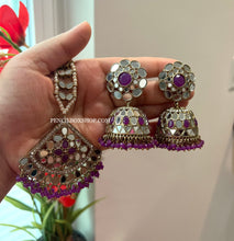 Load image into Gallery viewer, Pearl Mirror Jhumka Set with Maangtikka Set
