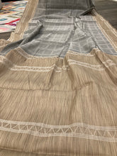 Load image into Gallery viewer, Handloom weaving Silk Grey with modern touch  Saree
