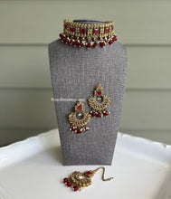 Load image into Gallery viewer, Ruby Golden Polki Pearl Choker Necklace Set with Maangtikka

