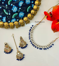 Load image into Gallery viewer, Blue Mirror necklace set with maangtikka
