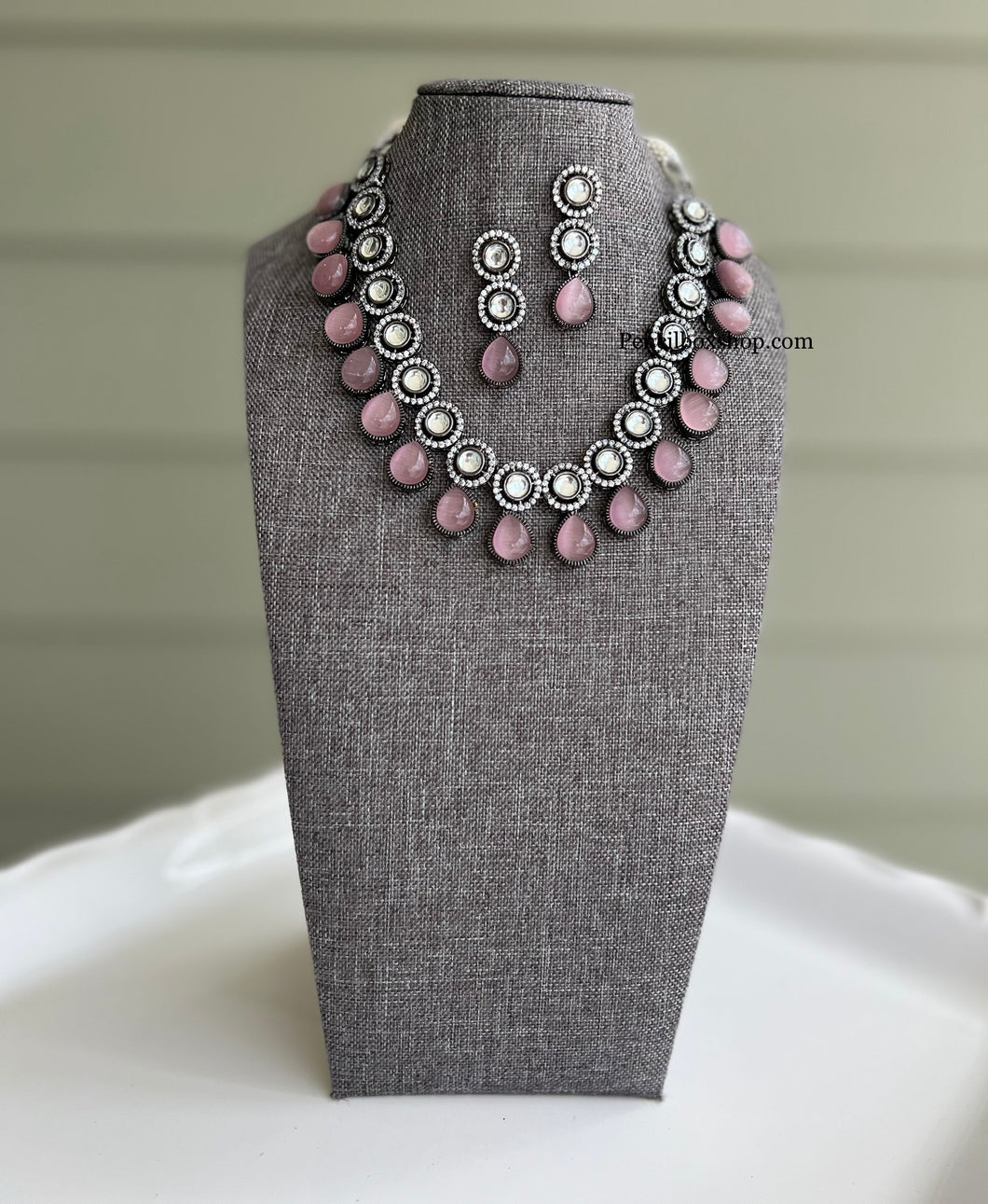 Harnaaz Kaur Series Miss Universe Kundan Rodium polish Victorian glass beads necklace set