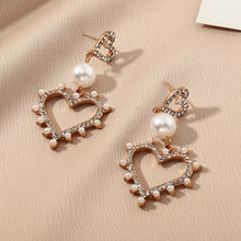 Load image into Gallery viewer, Heart White pearl Dangling Earrings IDW
