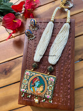 Load image into Gallery viewer, Radha Krishna handpainted Tanjore Beads Kundan Necklace set
