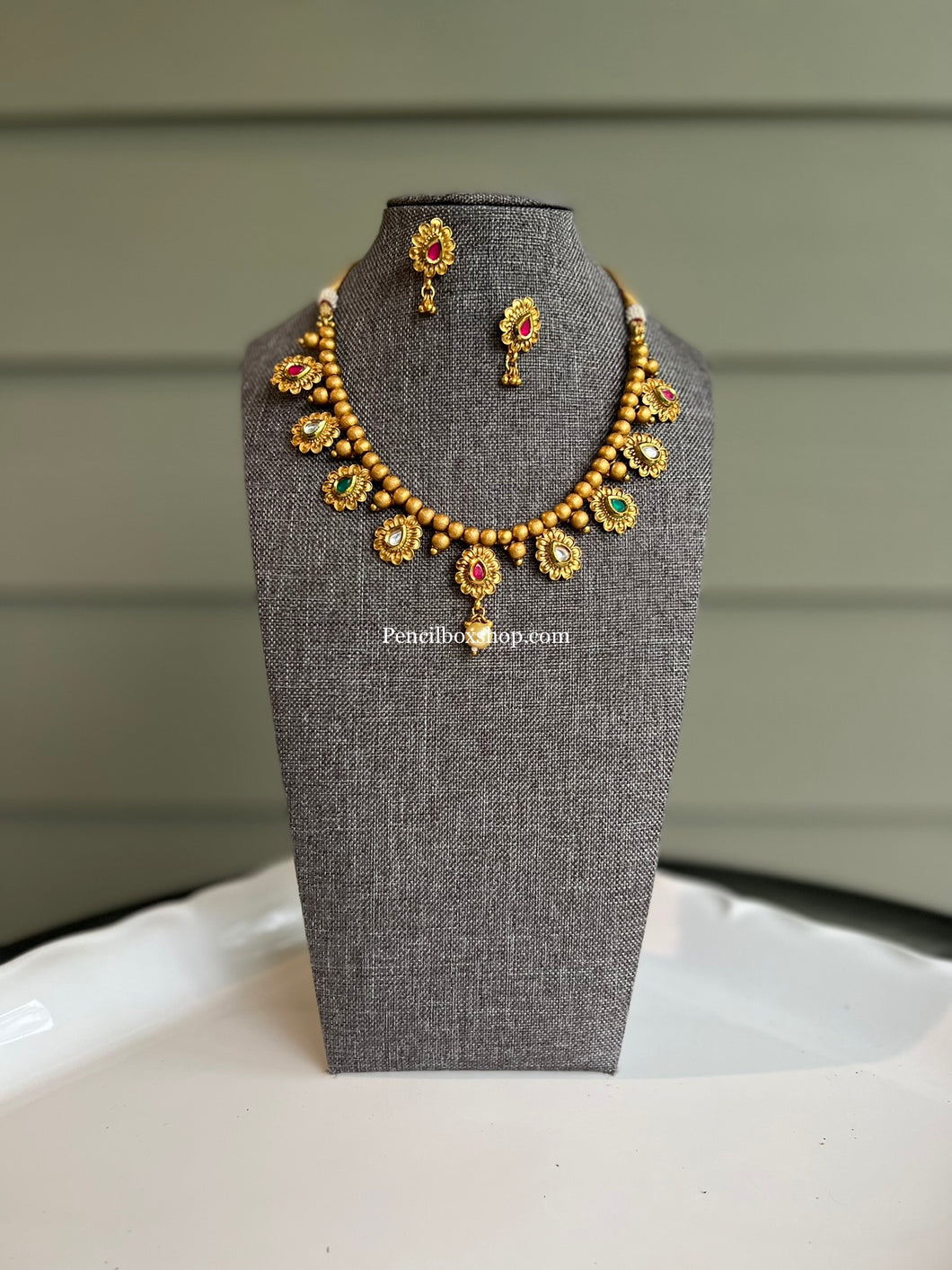 Simple Dainty Multicolor Stone Kundan Golden Necklace set