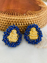 Load image into Gallery viewer, Lakshmi Kundan Studs Earrings With Pearls
