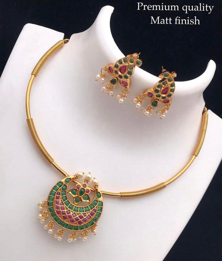 Multicolor Kemp Stone Hasli Temple jewelry Necklace set