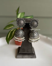 Load image into Gallery viewer, Silver Pearl hanging German Silver jhumka Earrings
