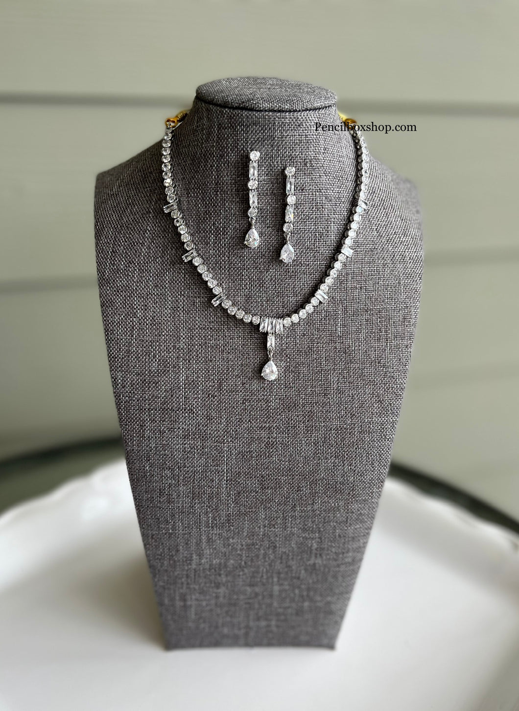 Silver American Diamond Look Simple Necklace set
