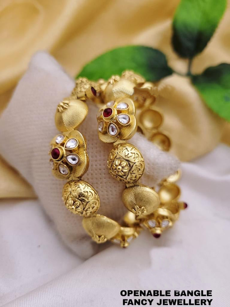 Set of 2 Bangles Kundan Stone gold finish