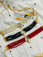 Load image into Gallery viewer, Simple sleek Kundan Back side Meenakari Beads Choker Necklace set with maangtikka
