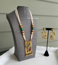Load image into Gallery viewer, Golden Ruby Green Long Pearl Dainty Silver Foiled  Necklace set
