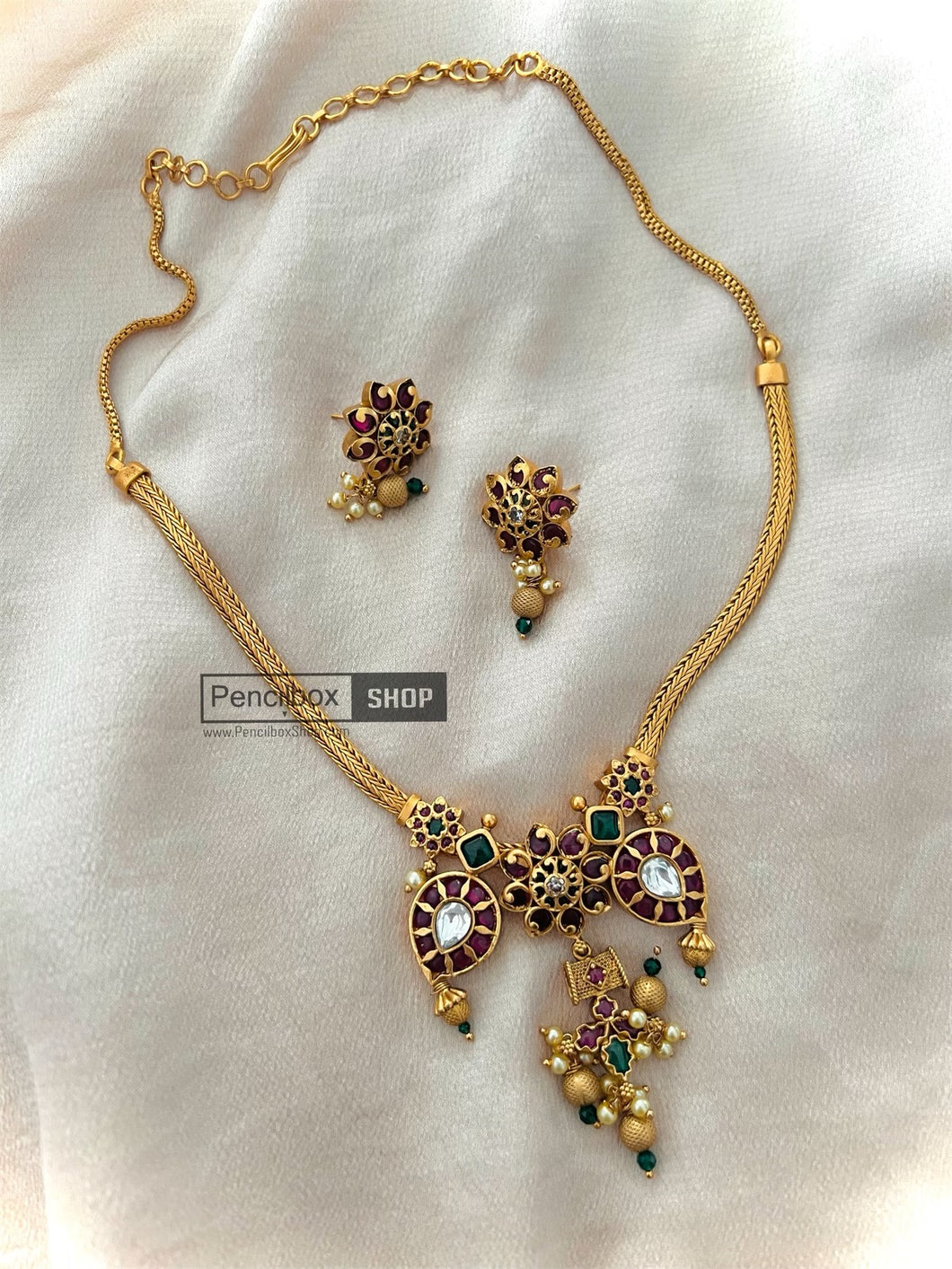 Real Jadau Kundan Kemp Stone Simple Necklace set