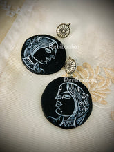 Load image into Gallery viewer, Handmade handpainted Black keerthi Shell Earrings
