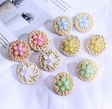 Load image into Gallery viewer, Rattan Resin Flower Pearl Earrings for women  IDW
