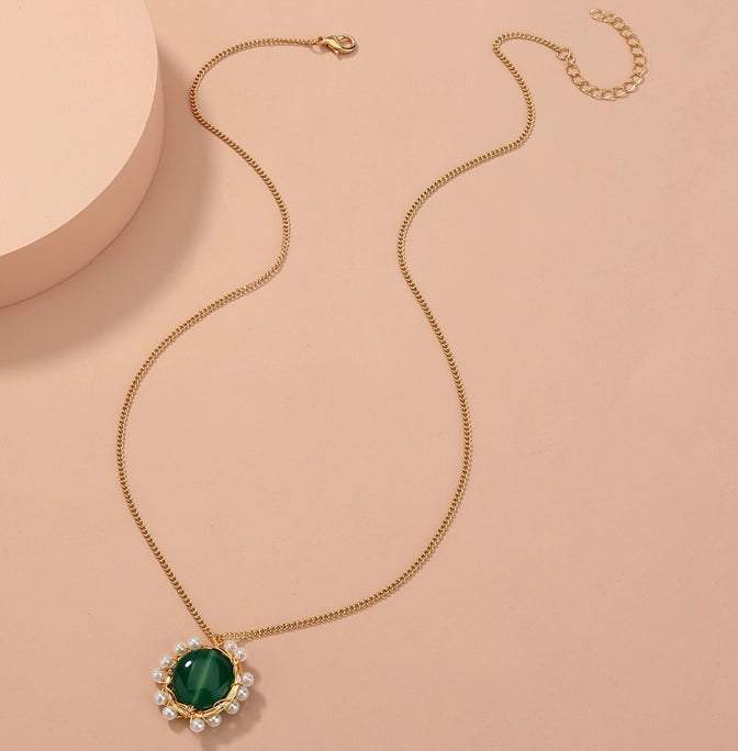 Green stone pendant single layer necklace for women IDW