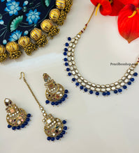 Load image into Gallery viewer, Blue Mirror necklace set with maangtikka
