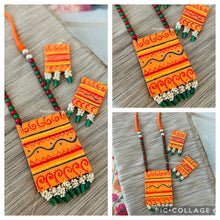 Load image into Gallery viewer, Handmade Handpainted Statement Orange Pearl multicolor necklace set
