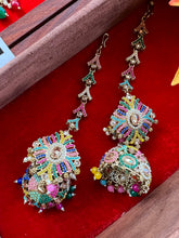Load image into Gallery viewer, Premium Quality Statement Designer Polki Kundan Inaaya Necklace set with Maangtikka
