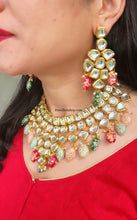Load image into Gallery viewer, Kajal Heavy Premium Quality Kundan with Tanjore Beads Necklace set with maangtikka
