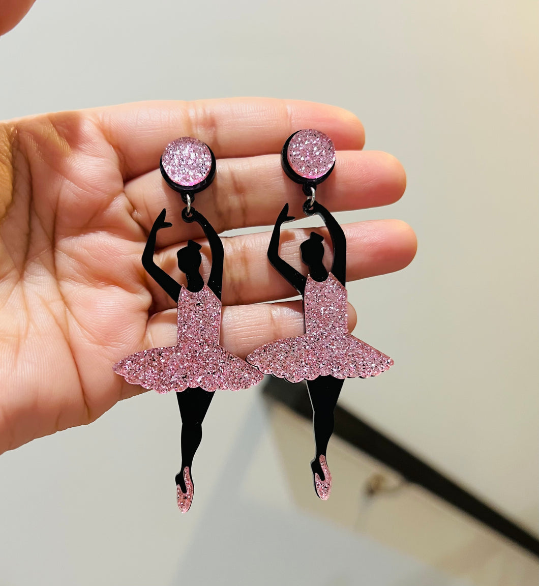 [NEW]Pink Black Acrylic Ballet girl dancing earrings IDW