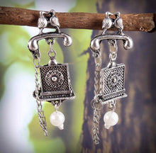 Load image into Gallery viewer, Oxidised Telephone Hanging pearl Earrings
