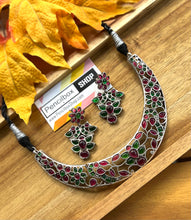 Load image into Gallery viewer, German Silver Flower  Stone Statement Necklace set
