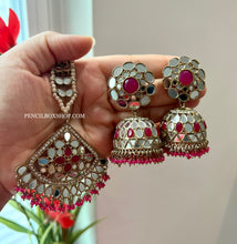 Load image into Gallery viewer, Pearl Mirror Jhumka Set with Maangtikka Set
