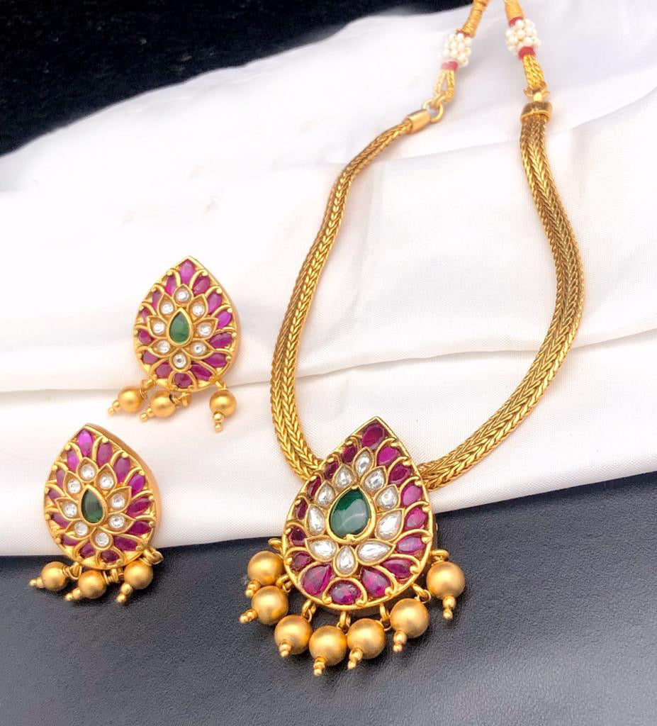 Real Jadau Kundan Kemp Stone Tear drop Simple Necklace set