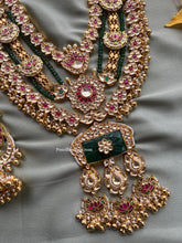 Load image into Gallery viewer, Exclusive Pachi Kundan Bridal Designer Premium piece necklace set
