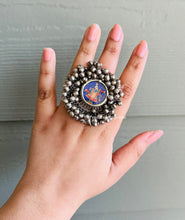 Load image into Gallery viewer, Statement Ghungroo Adjustable Face Printed Temple Ring

