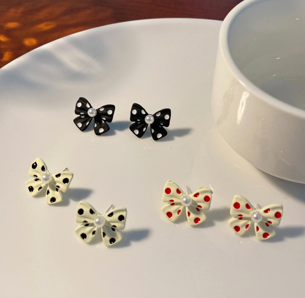 Polka Dots Small Bow Stud Earrings IDW
