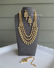 Load image into Gallery viewer, Three Layered Flower Kundan Pearl Necklace set with maangtikka
