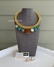 Load image into Gallery viewer, Contemporary multicolor Natural Stone Hasli Fusion Necklace set
