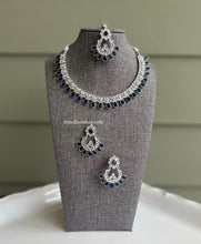Load image into Gallery viewer, Polki Pearl Amira Necklace set with Maangtikka
