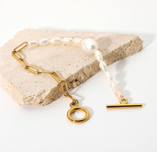 Load image into Gallery viewer, 18k gold plated Freshwater pearl buckle gold bracelet
